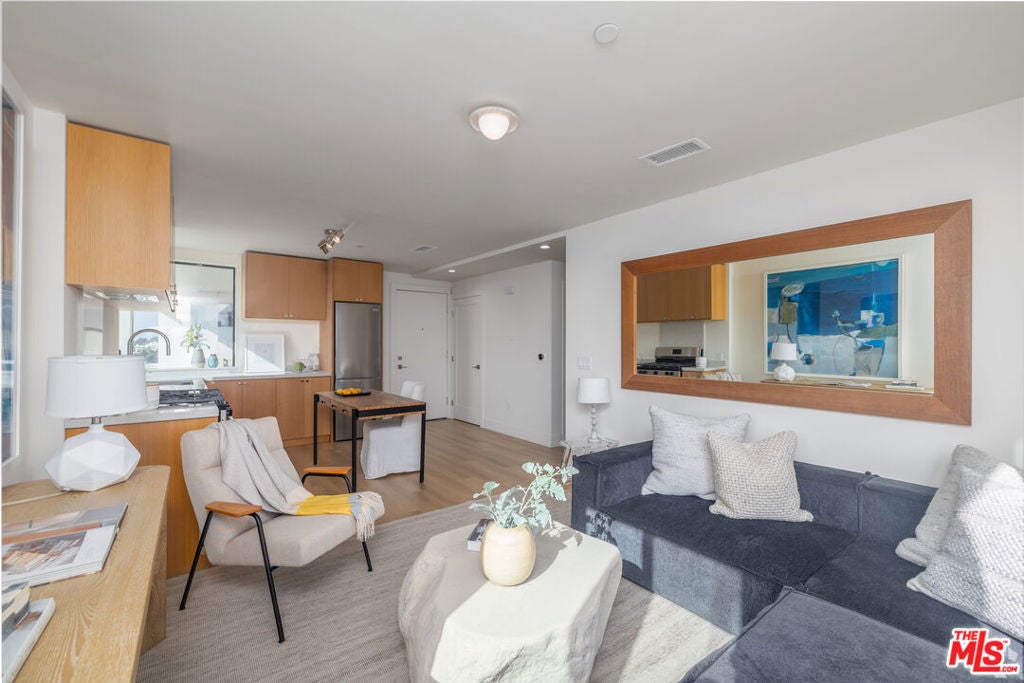 Photo of Listing #25562651