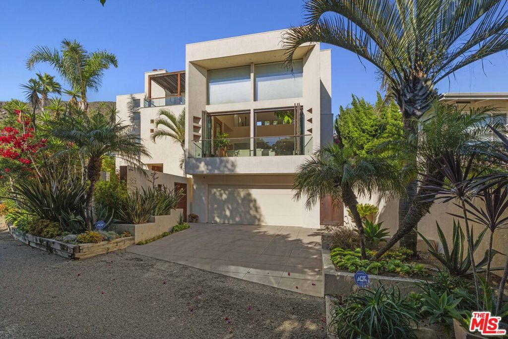 Photo of Listing #25574217