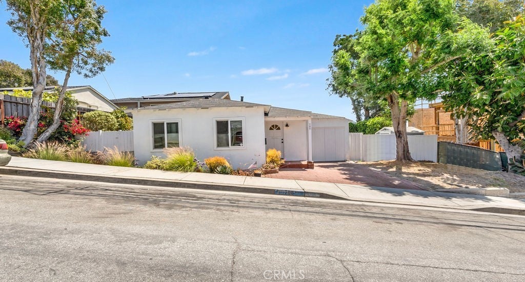Photo of Listing #SB25177825