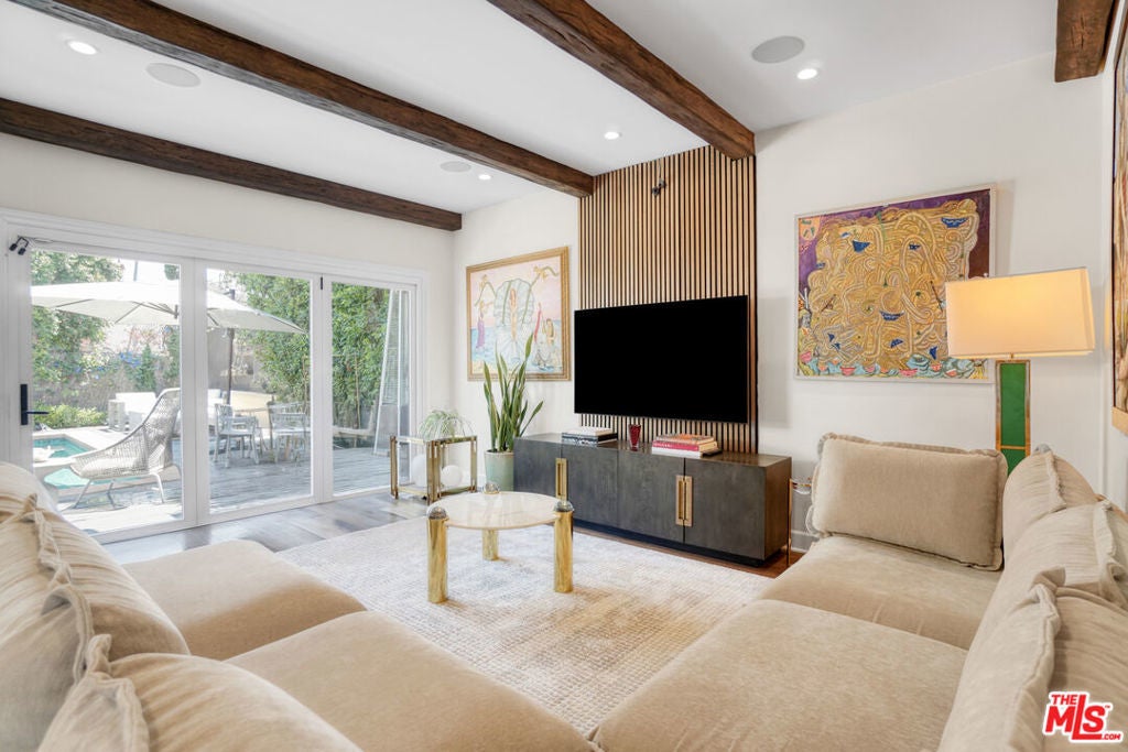 Photo of Listing #25575775