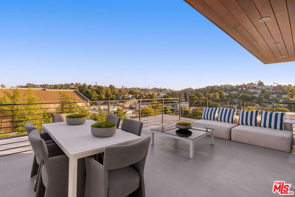 Photo of Listing #25576117