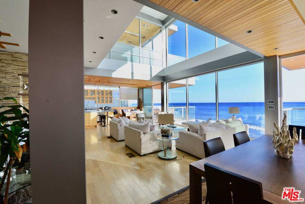 Photo of Listing #25575797