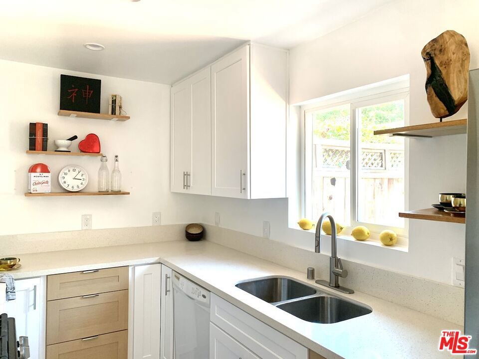 Photo of Listing #25565863