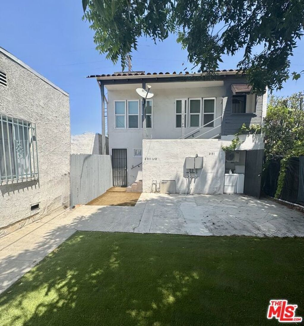 2911 W Florence Avenue # Apt, Los Angeles