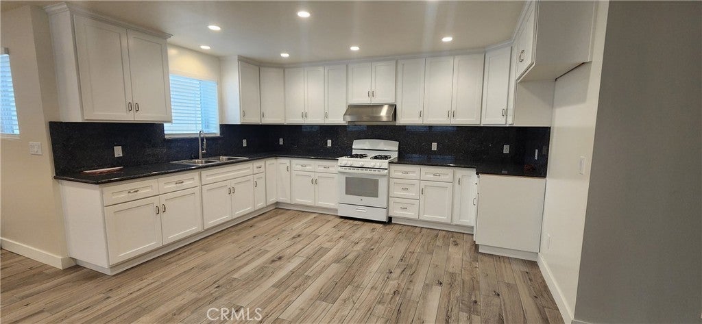 Photo of Listing #SB25181763