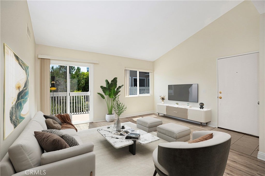 Photo of Listing #OC25184929