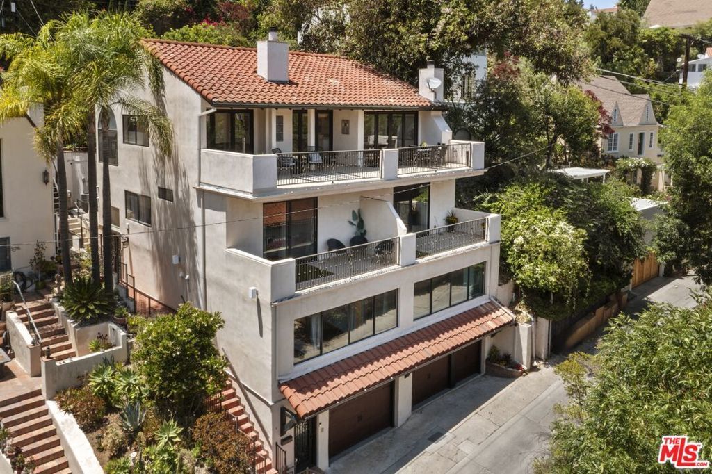 5940 Manola Way, Los Angeles