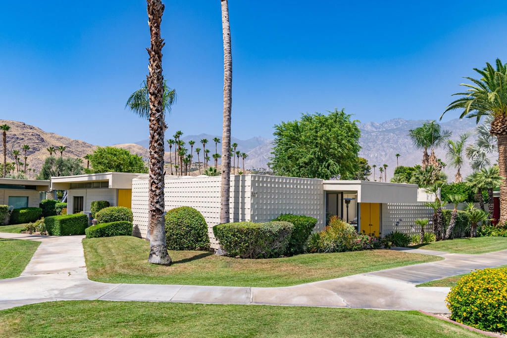 322 Desert Lakes Drive, Palm Springs