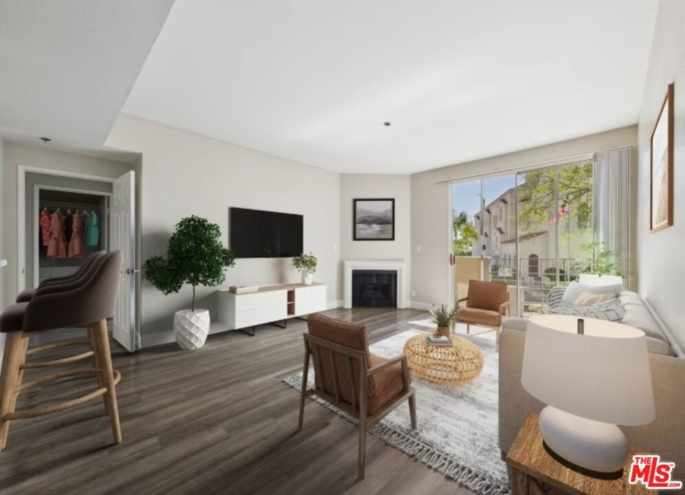 Photo of Listing #25580063