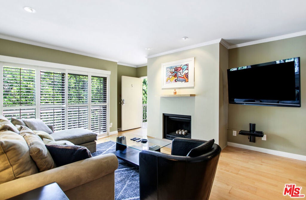 Photo of Listing #25580315