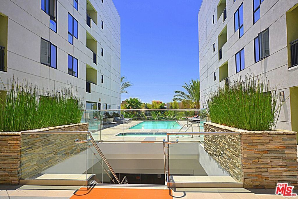 Photo of Listing #25580811