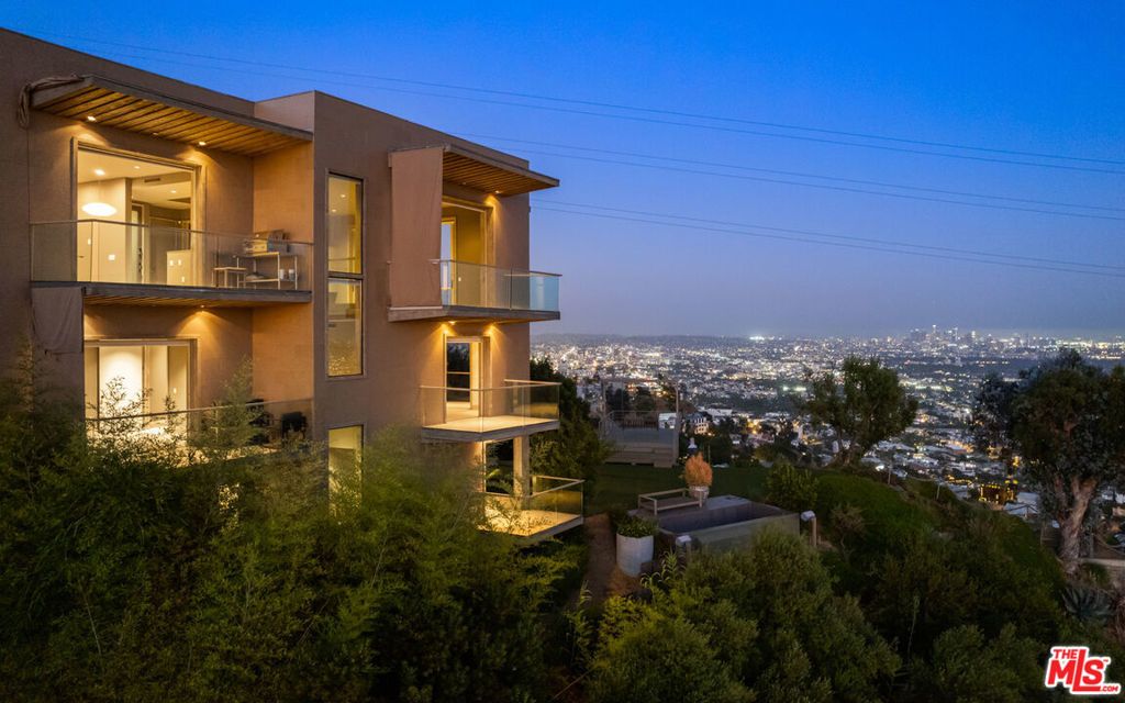 1600 Viewmont Drive, Los Angeles
