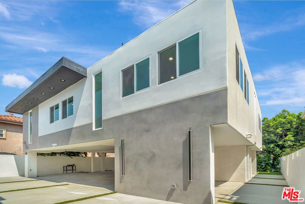 Photo of Listing #25581299