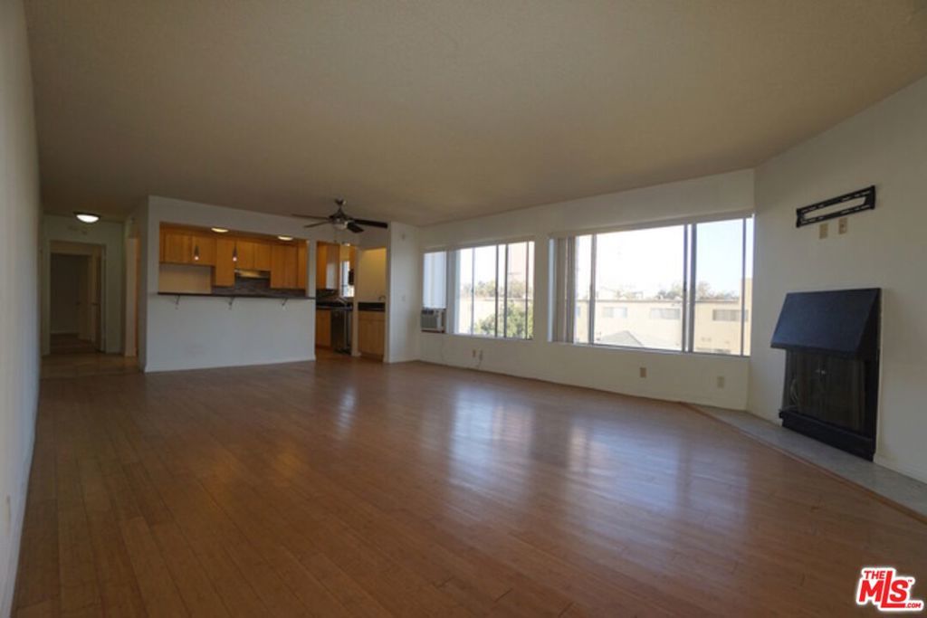 Photo of Listing #25580759