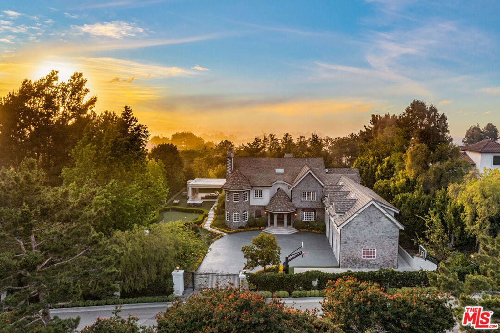 Photo of Listing #25581857