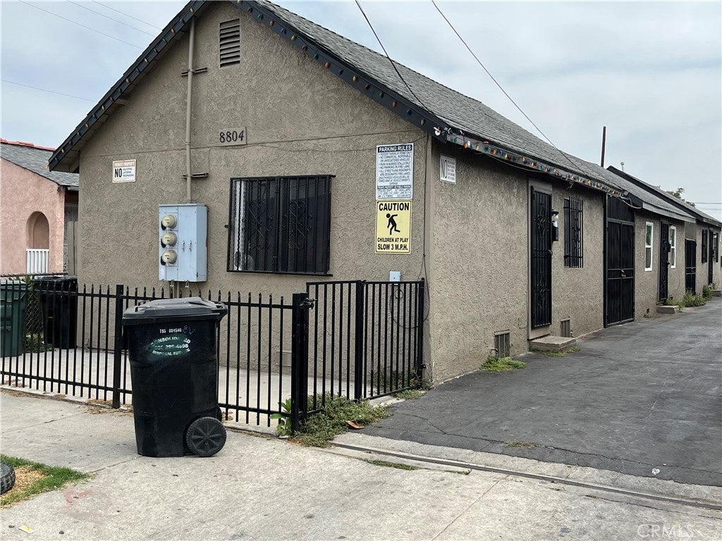 8804 Beach Street, Los Angeles