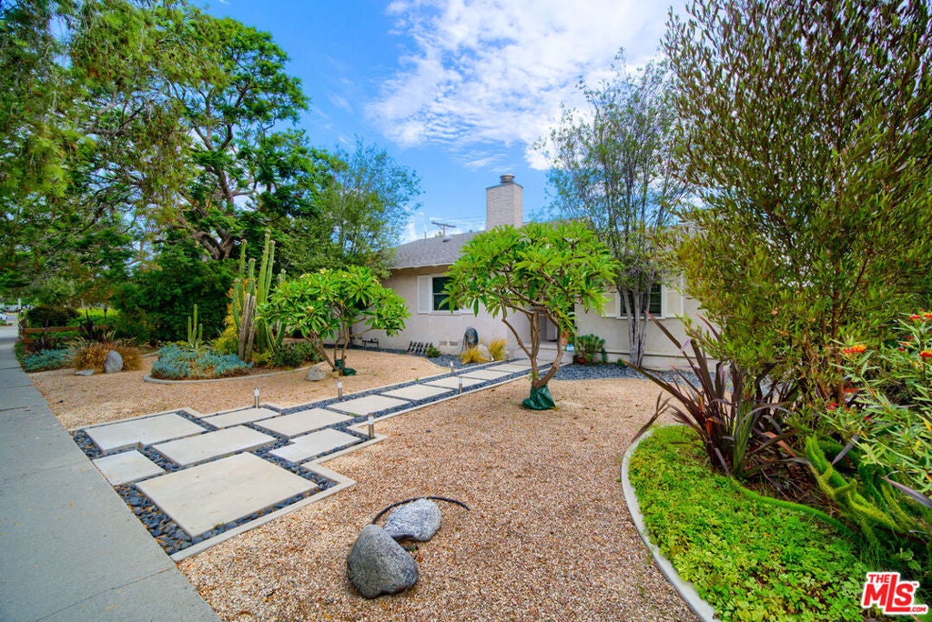 Photo of Listing #25581833