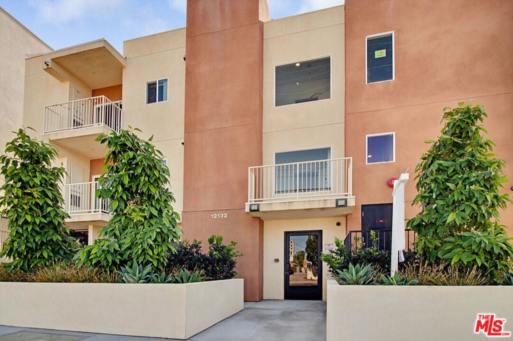 Photo of Listing #25582981