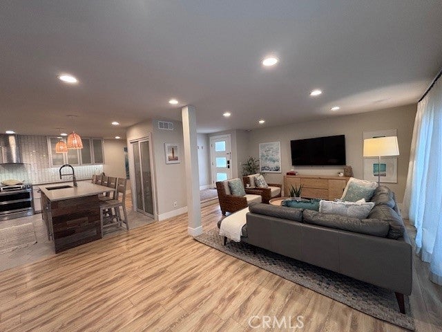 Photo of Listing #OC25191587