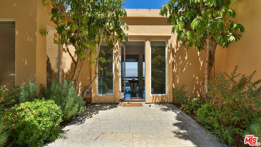 Photo of Listing #25583299