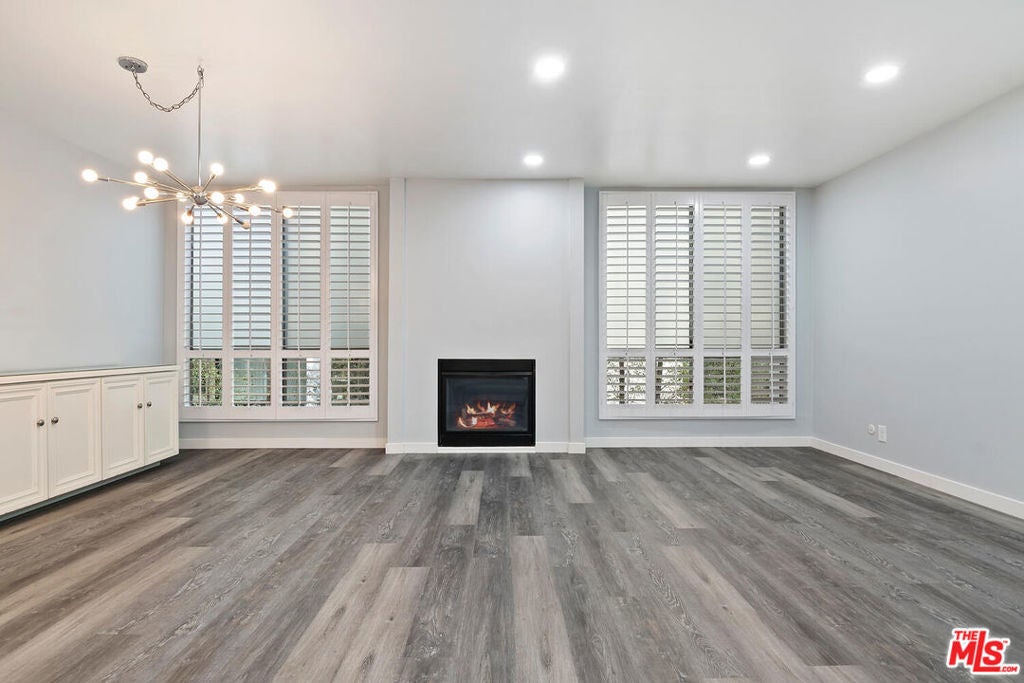 Photo of Listing #25584281