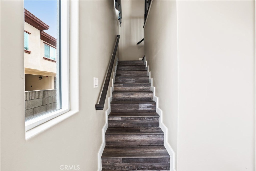 Photo of Listing #PW25194793