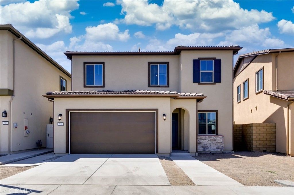 208 Lily Loop, Irvine