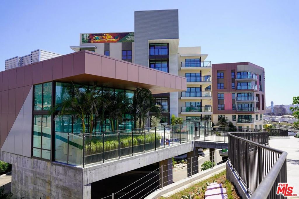 Photo of Listing #25585741