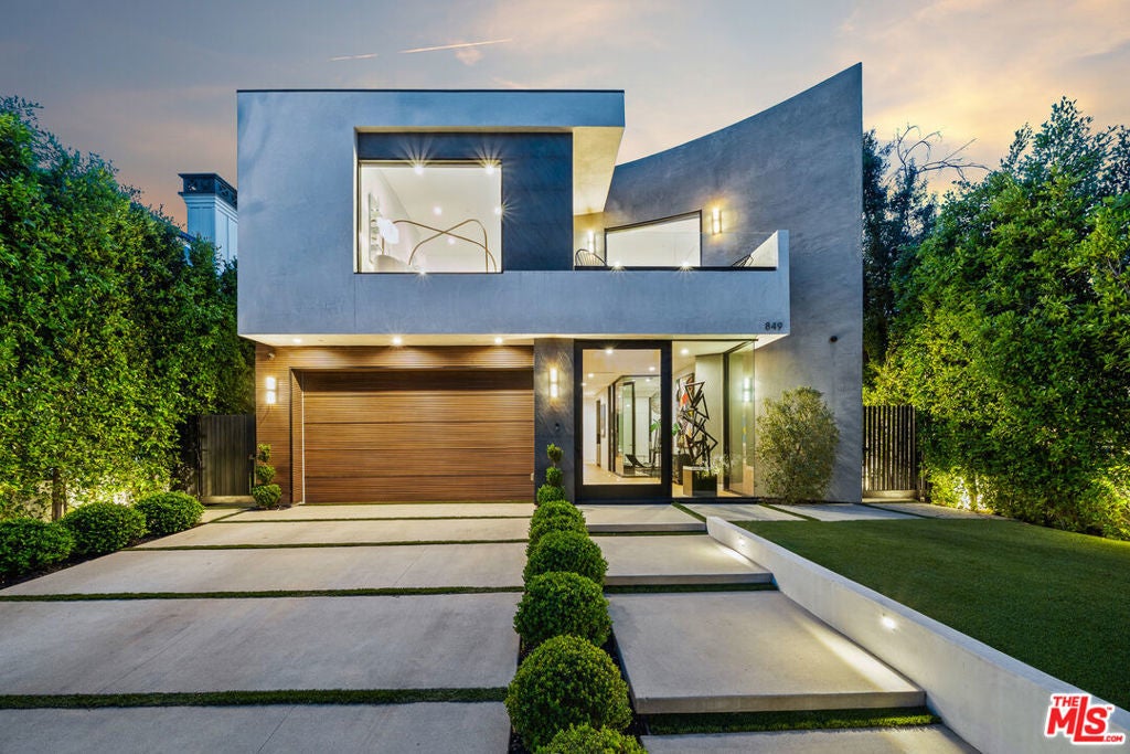 Photo of Listing #25585753