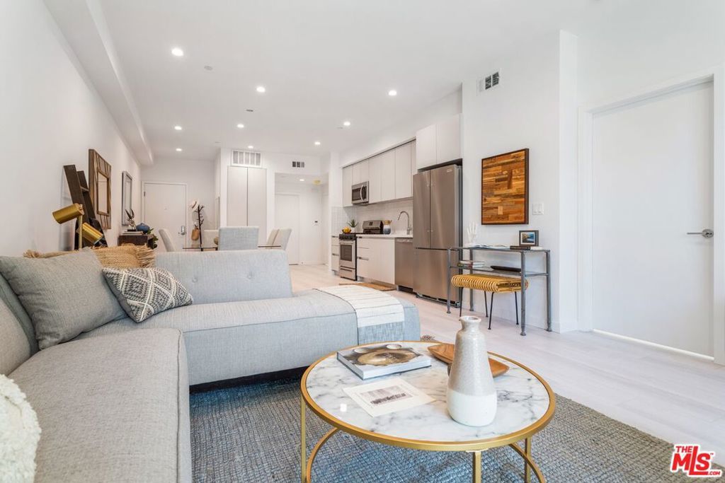 Photo of Listing #25586061