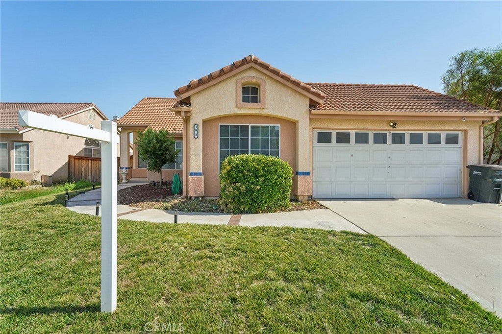 Photo of Listing #IV25196986