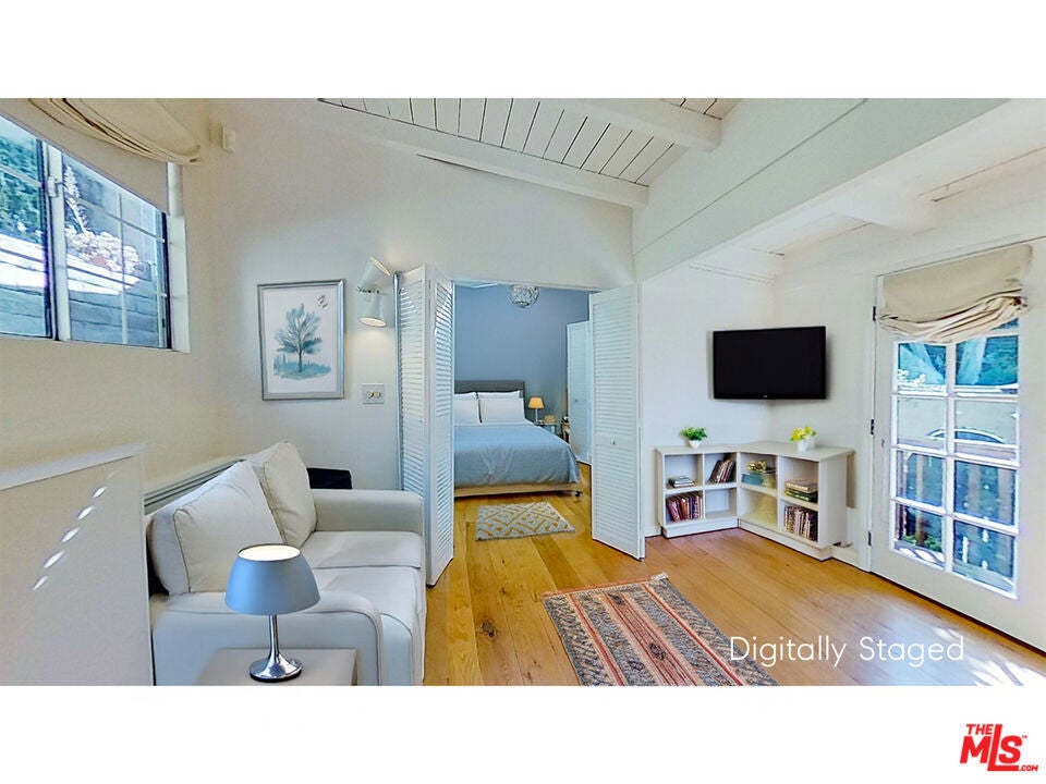 Photo of Listing #25585689