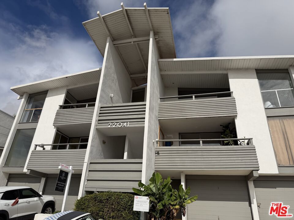 Photo of Listing #25586595