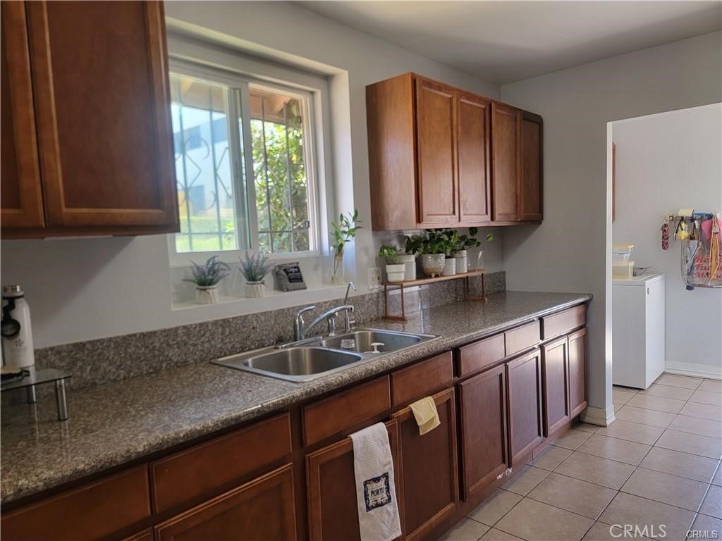 Photo of Listing #SB25197584