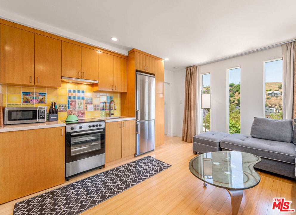 Photo of Listing #25586619