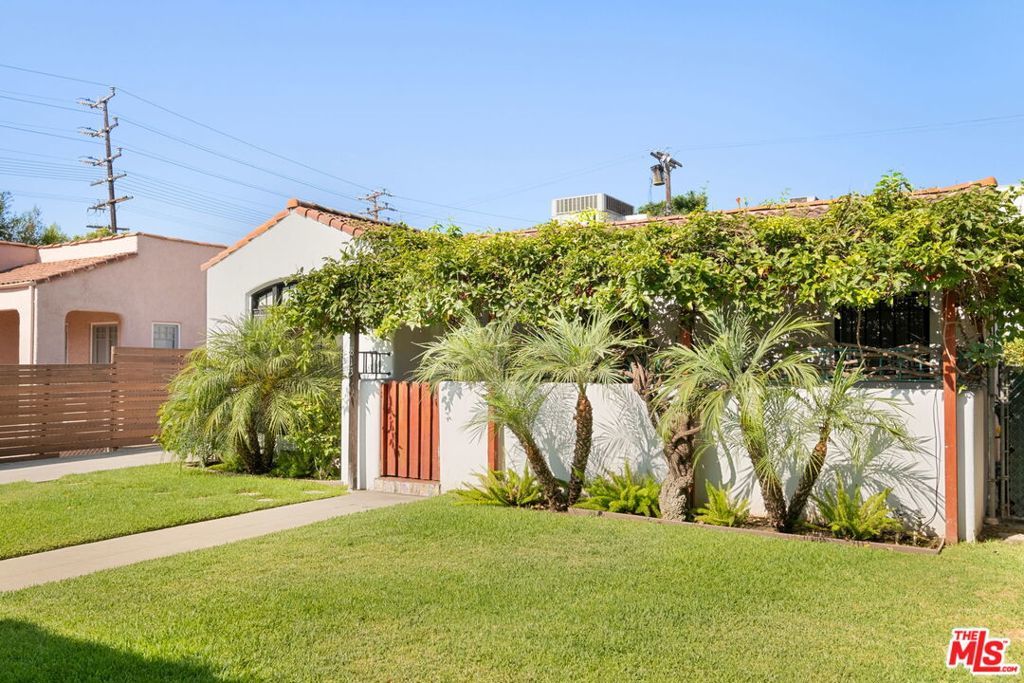 Photo of Listing #25586033