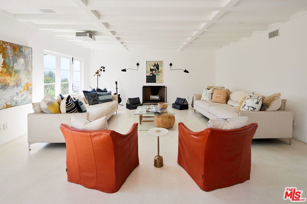 Photo of Listing #25587173