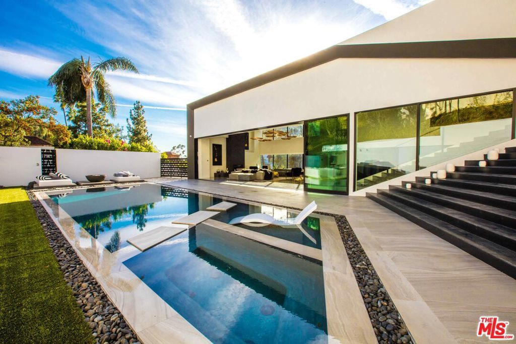 Photo of Listing #25582901