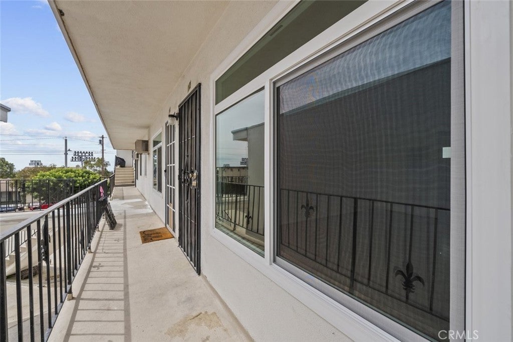 Photo of Listing #SR25195360