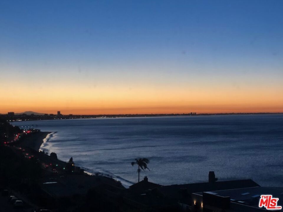 Photo of Listing #25587603