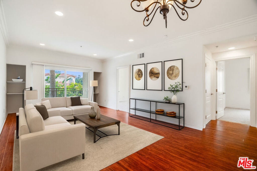 Photo of Listing #25580285