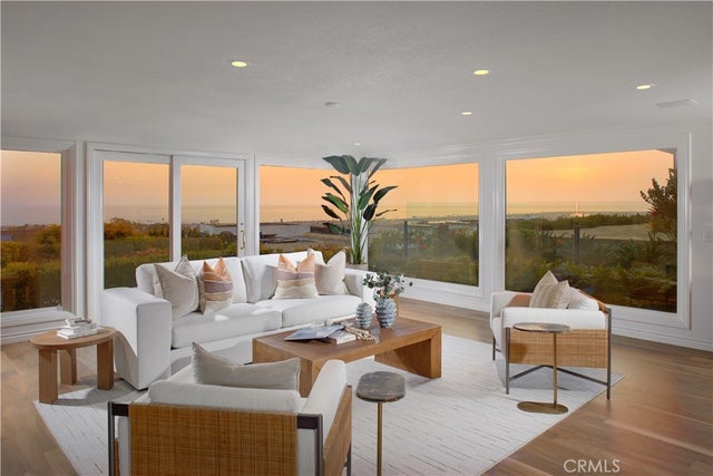 2821 Ebbtide Road, Corona Del Mar