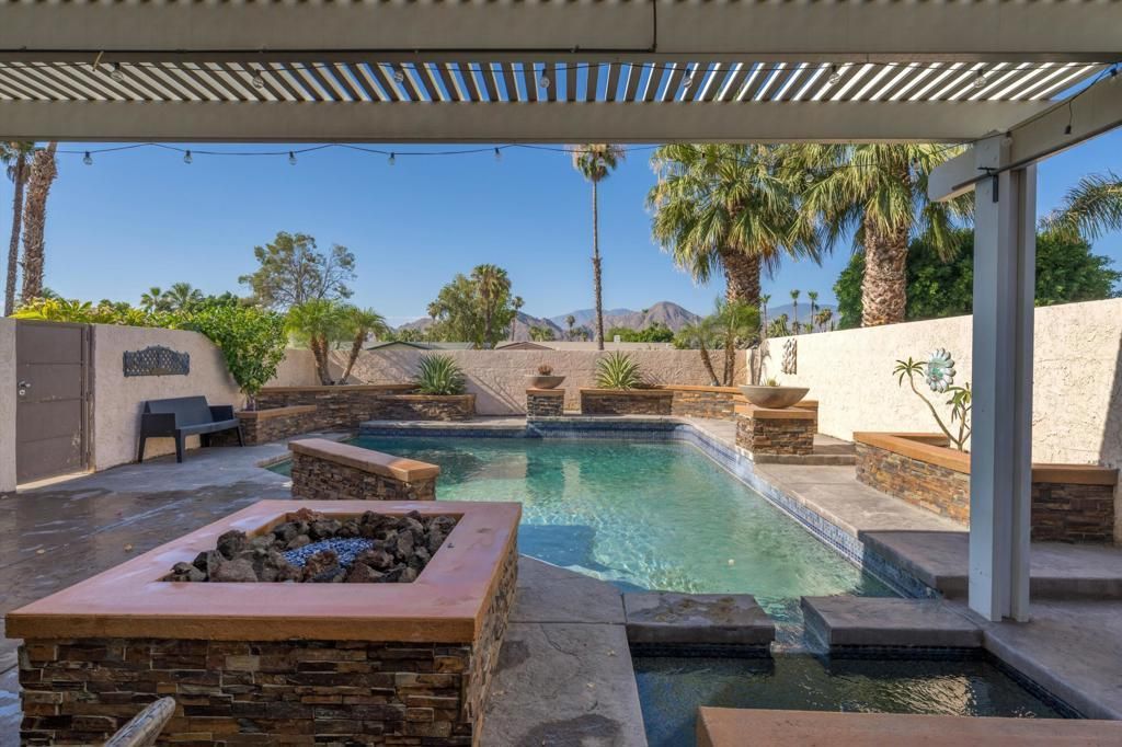 76550 New York Avenue, Palm Desert