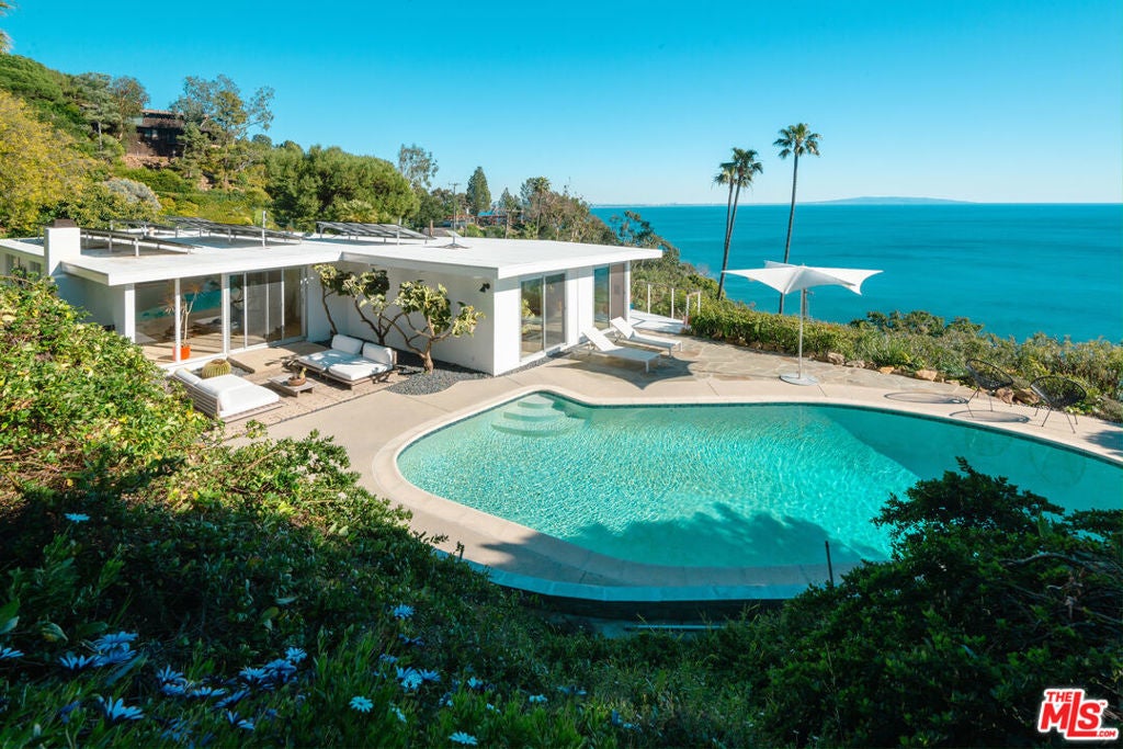 Photo of Listing #25588593