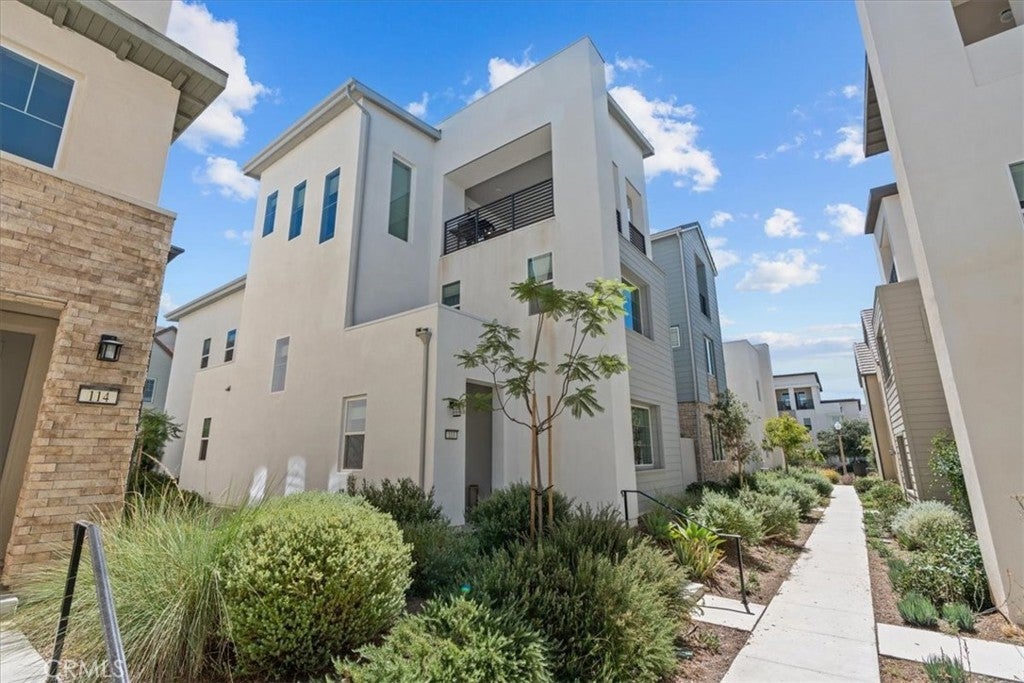 Photo of Listing #OC25202219