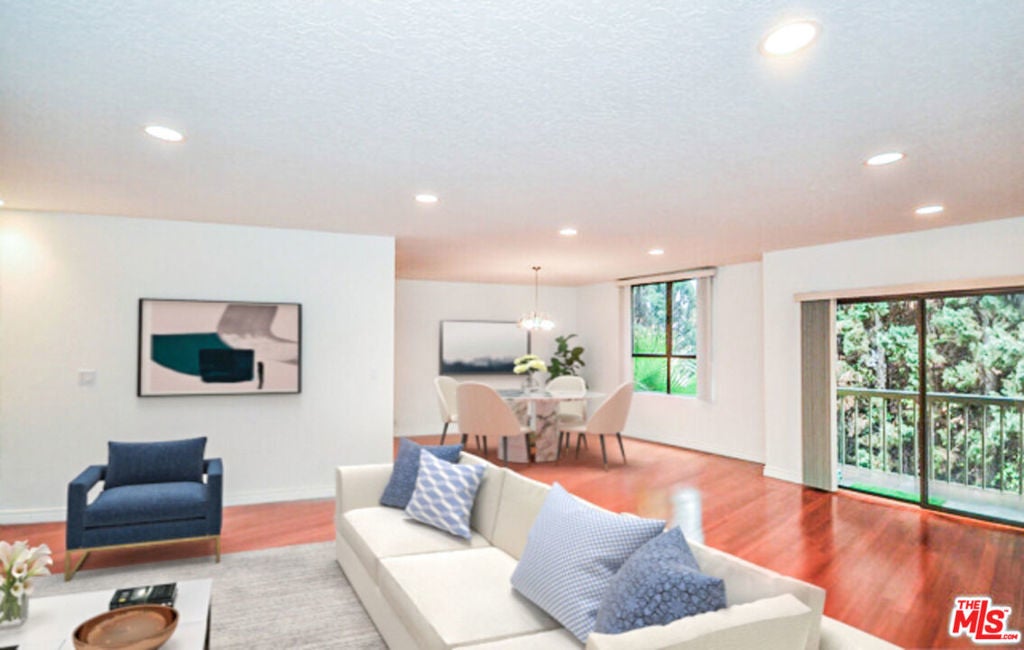 Photo of Listing #25588559