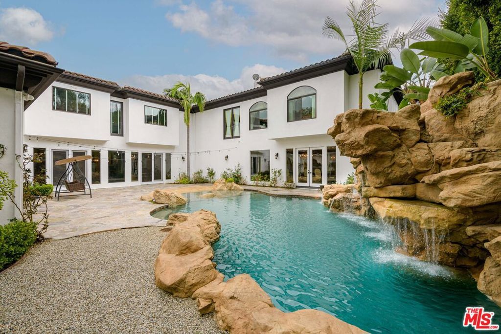 Photo of Listing #25585071