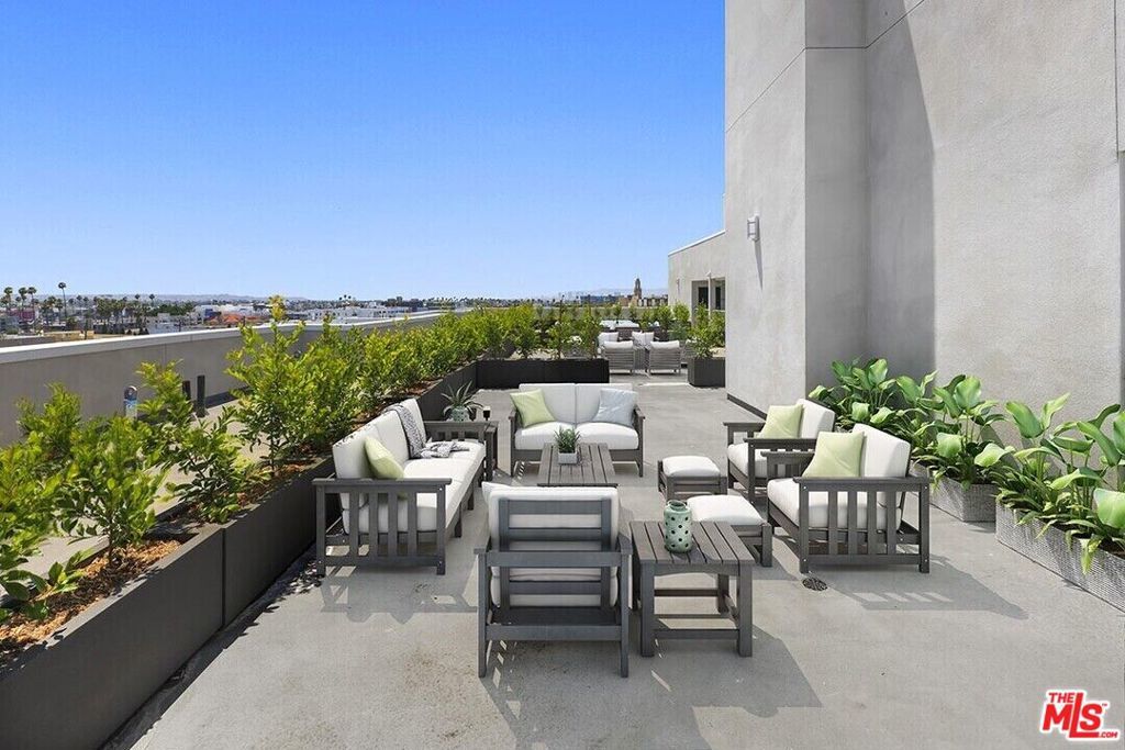 Photo of Listing #25590613