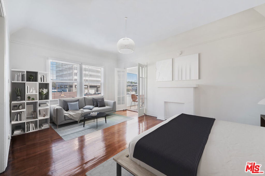 1044 Bonnie Brae Street # 207, Los Angeles