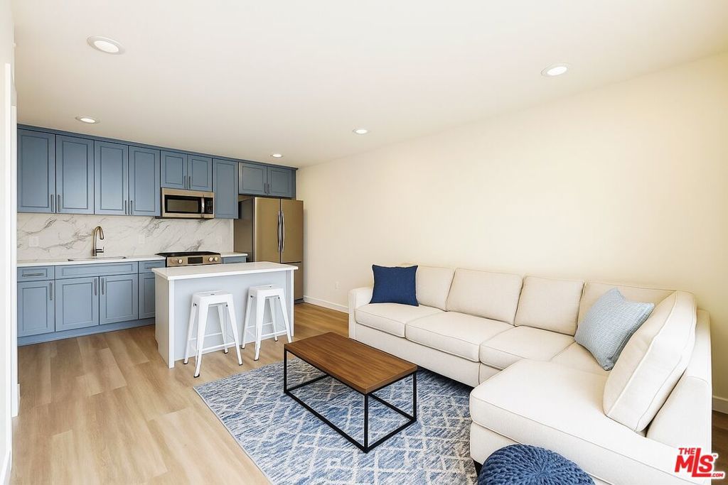 Photo of Listing #25590769